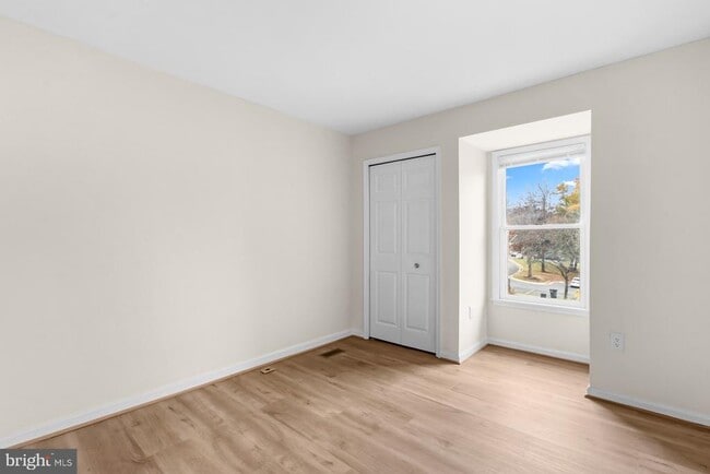 Building Photo - 13920 Baton Rouge Ct