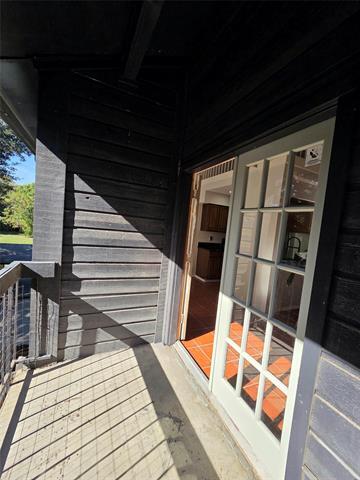 Building Photo - 7525 Holly Hill Dr