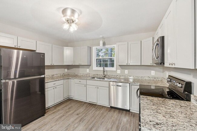 Building Photo - 1317 Charleston St