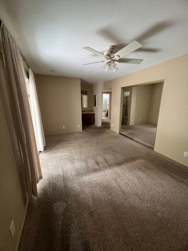 Building Photo - Newbury Park - Three bedroom, bonus room (could be 4th bedroom, 2.5 bathrooms
