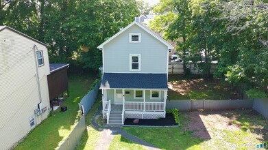 Building Photo - 28 Quinlan Ave