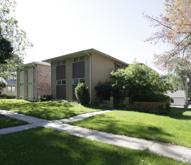 Primary Photo - 4621 Stockwell St