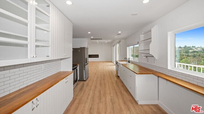 Building Photo - 5035 Escobedo Dr