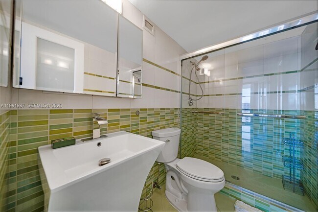 Building Photo - 2017 S Ocean Dr