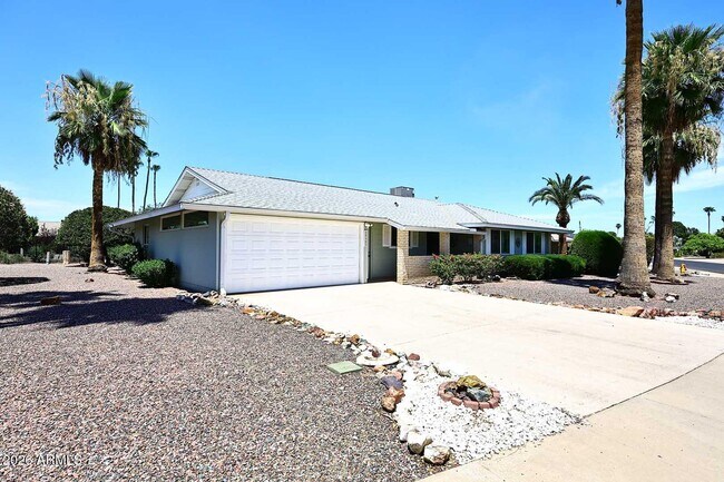 Building Photo - 10402 W Wininger Cir
