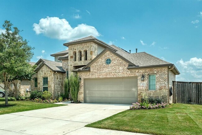 Primary Photo - 108 Coral Bean Way