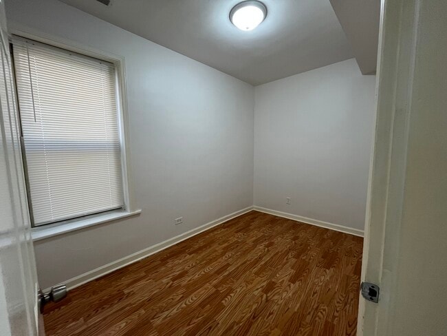 Building Photo - 4345 S Artesian Ave