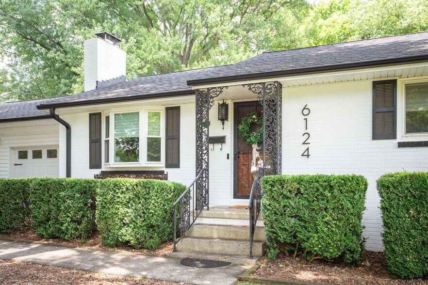 Building Photo - 6124 Auburndale Dr