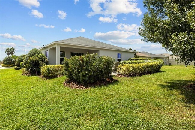 Building Photo - 104 Sunfish Dr