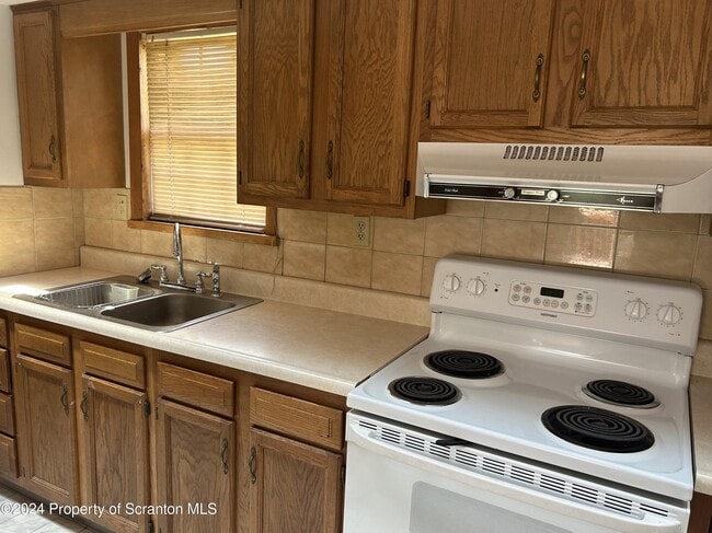 Building Photo - 80 Worth Church Rd