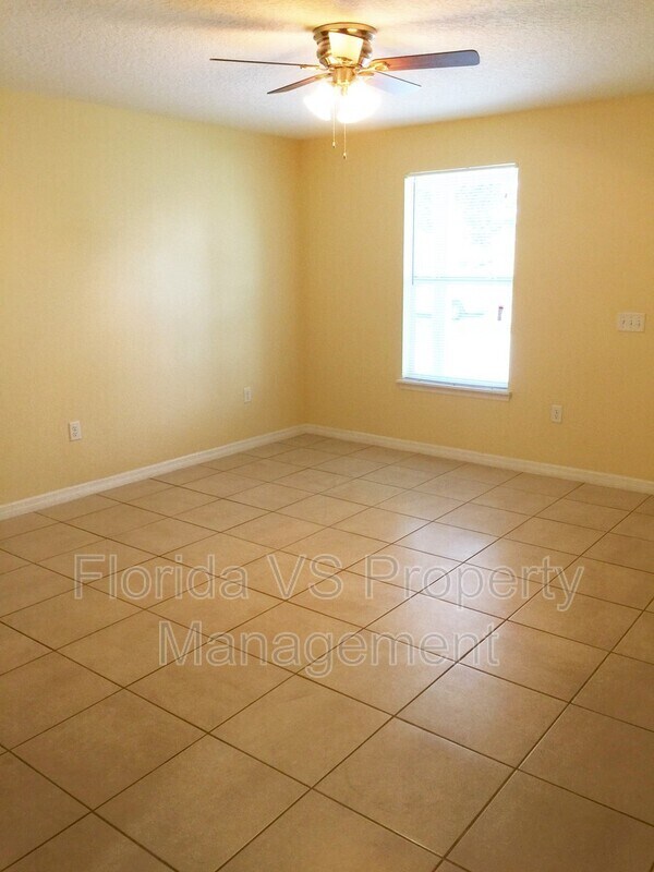 Building Photo - 332 Dundee Dr