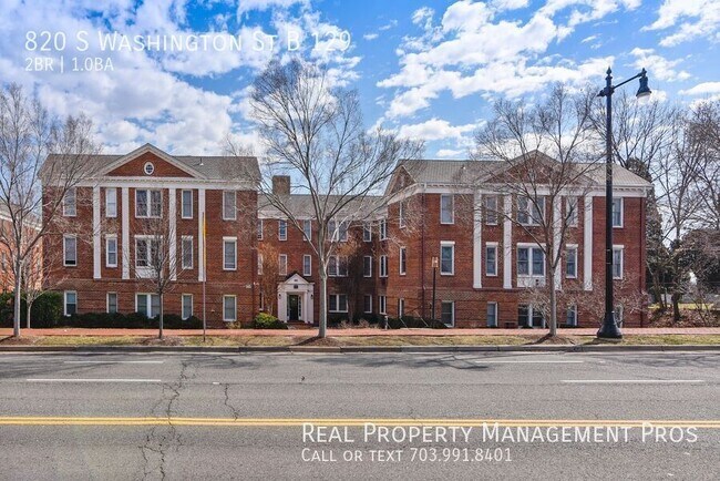 Building Photo - 820 S Washington St