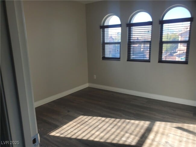 Building Photo - 10236 Vickers St