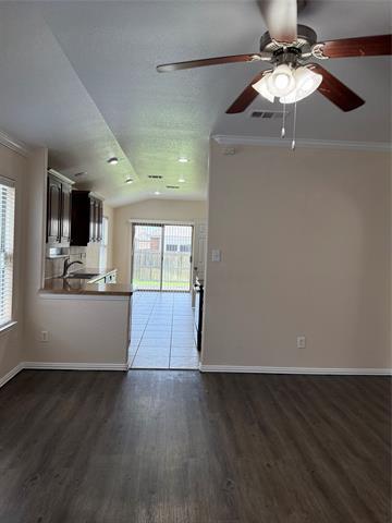 Building Photo - 12125 Walden Wood Dr