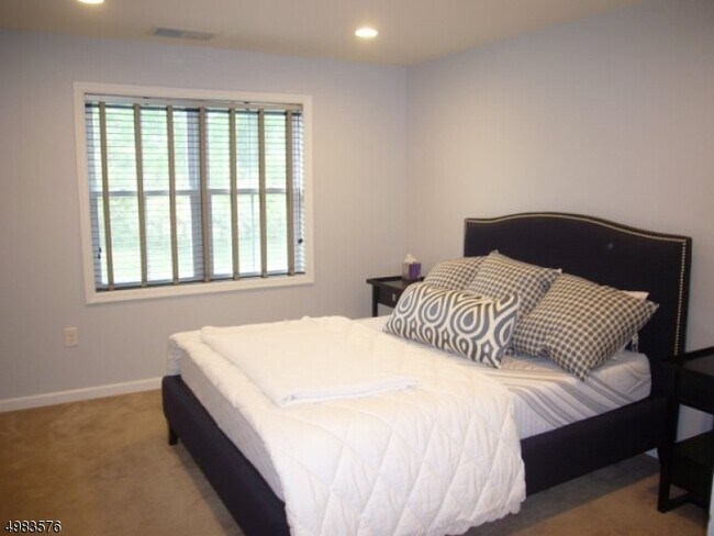 Building Photo - 169 Tarrington Rd