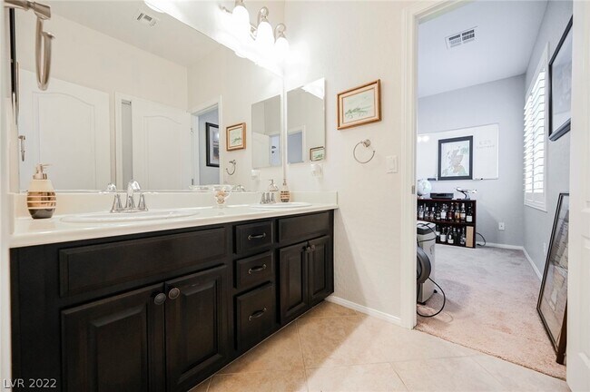 Building Photo - 10073 White Mulberry Dr