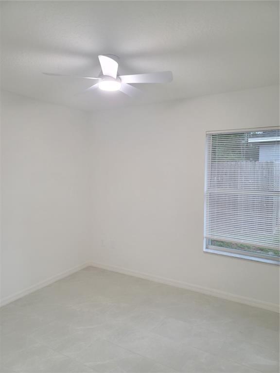Building Photo - 22 Pin Oak Dr