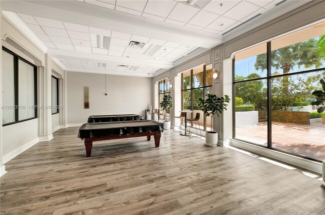 Building Photo - 5600 Collins Ave
