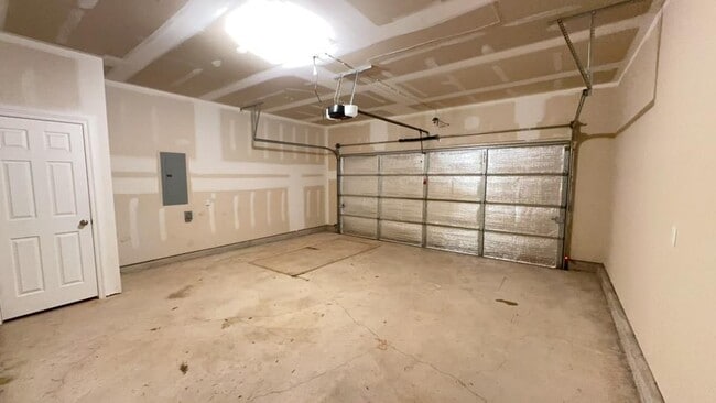 Building Photo - 13228 Bridgewater Dr