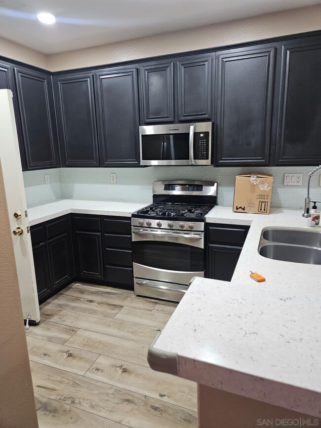 Building Photo - 9903 Fieldthorn St