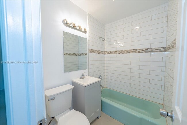 Building Photo - 938 Northern Dr