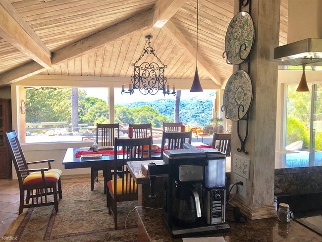 Building Photo - 114 Story Rd