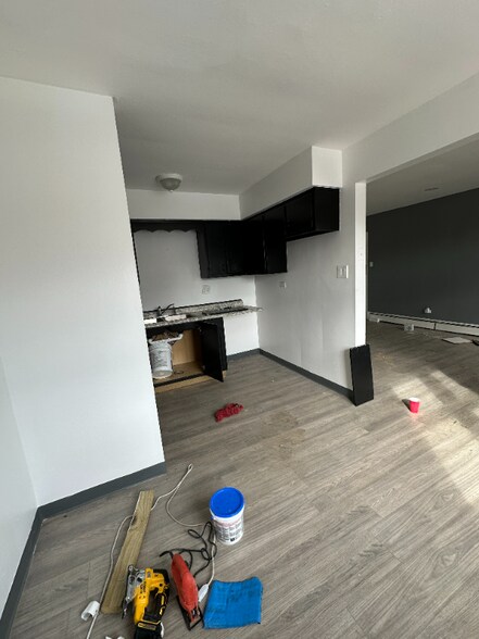 Building Photo - 1418 Roosevelt Rd