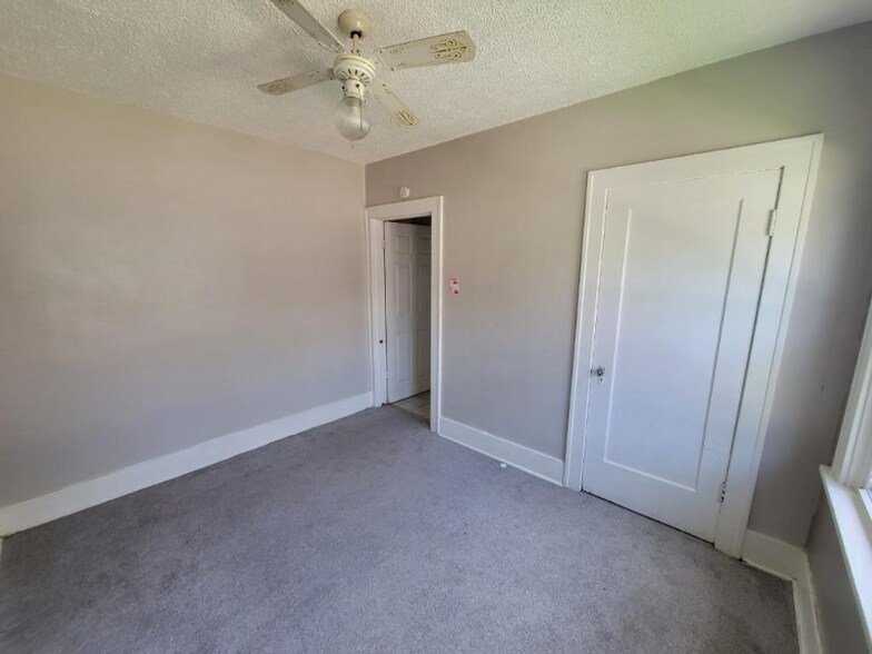 Building Photo - 8620 Moran Pl