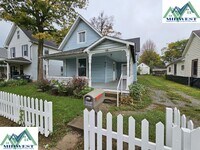 Building Photo - 912 W 3rd St