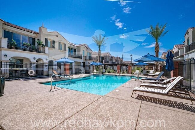 Building Photo - Gorgeous, Modern Three Bedroom, Two Bathro...