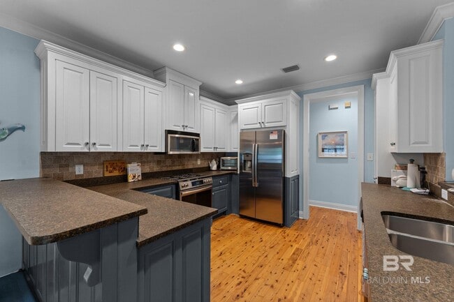 Building Photo - 25911 Tealwood Dr