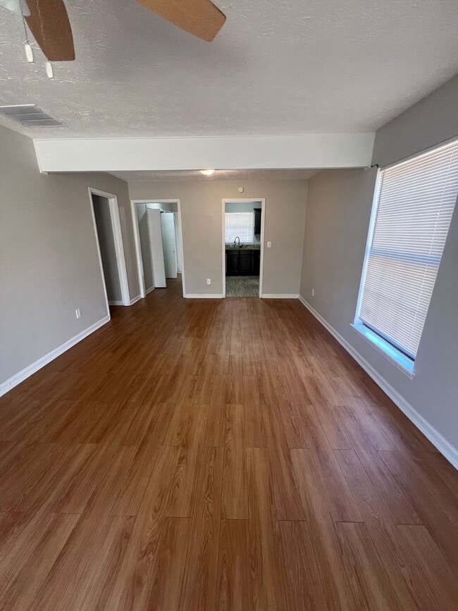 Building Photo - 3028 Dale Ct