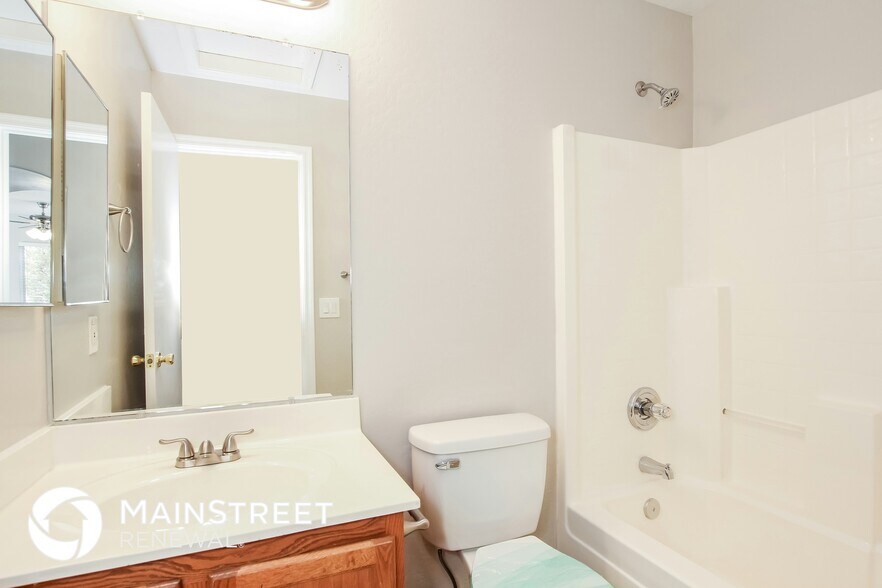 Building Photo - 12137 W Flores Dr