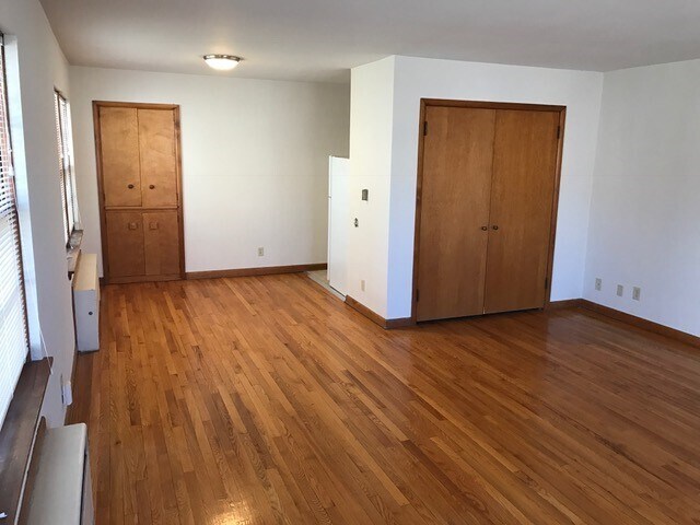 Building Photo - 2135 University Ave