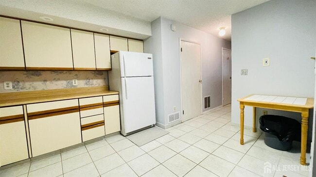 Building Photo - 4702 Hana Rd