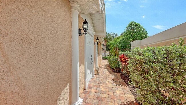 Building Photo - 11605 Garessio Ln