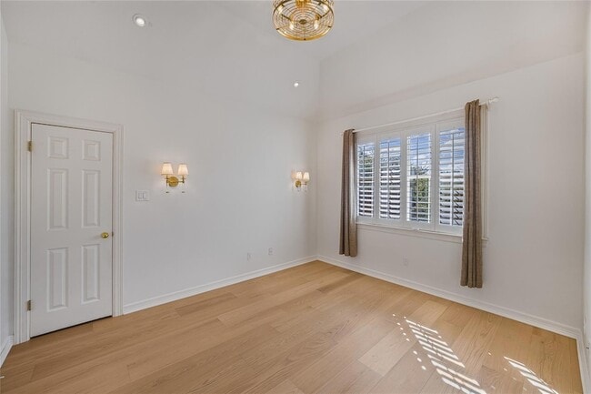 Building Photo - 5305 Cuesta Verde