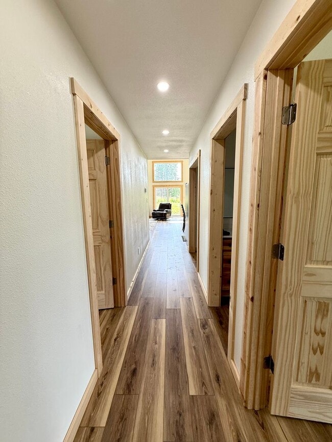Building Photo - LIKE NEW K-BEACH HOME!