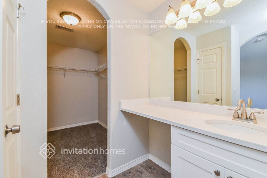 Building Photo - 7647 Manistique Dr