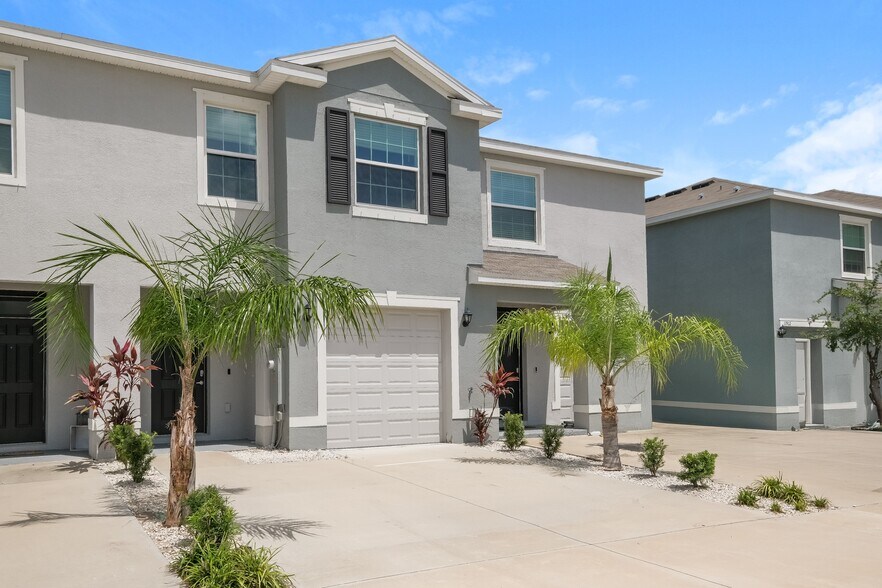 Building Photo - 11886 Stoneport Pl