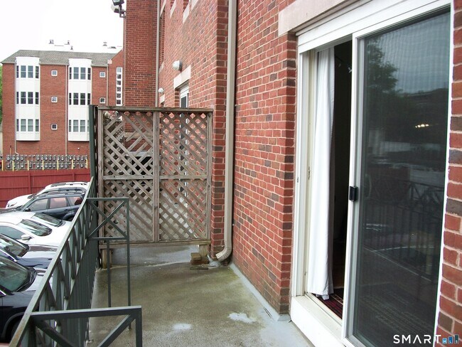 Building Photo - 95 Audubon St