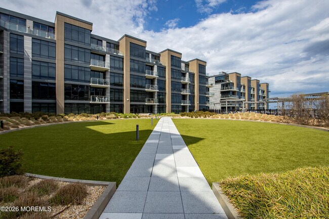 Building Photo - 30 Melrose Terrace