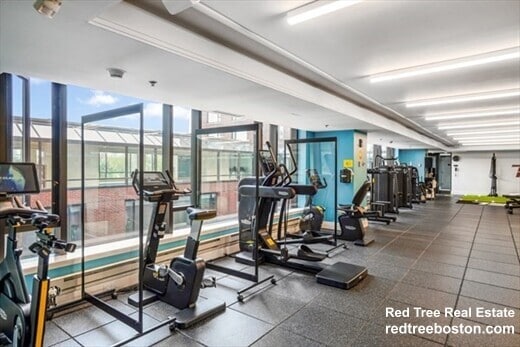 Building Photo - 220 Boylston St