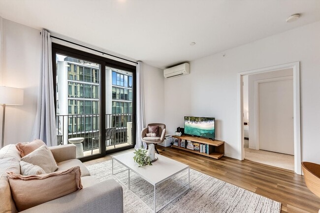 Building Photo - Experience luxury living at 'A'ali'i in the heart of Ward Village in Kaka'ako!