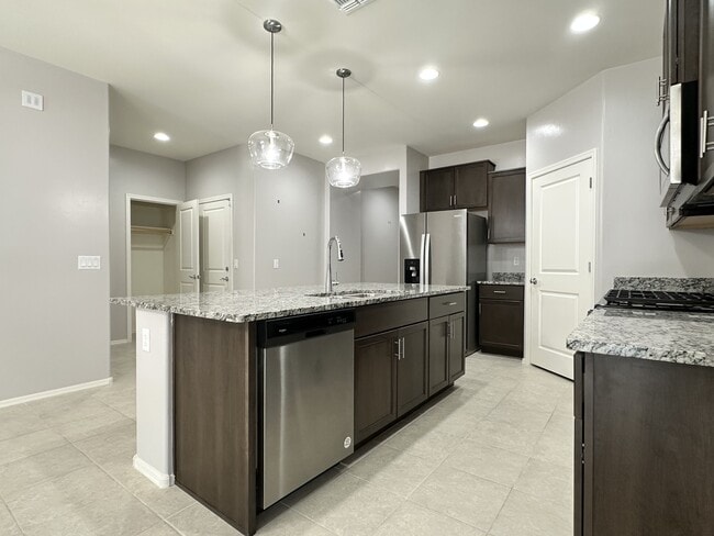 Building Photo - 7303 S Via Tierra Mesa