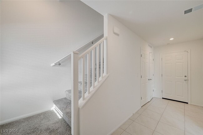 Building Photo - 662 Bellus Pl