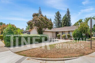 Building Photo - 3000 Nikol St