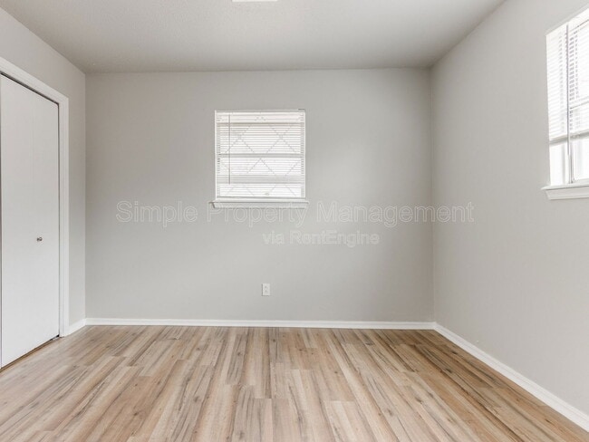 Building Photo - 7432 NW 27th St