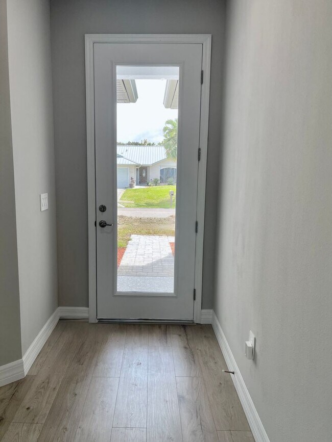 Building Photo - Welcome to your dream rental in beautiful ...