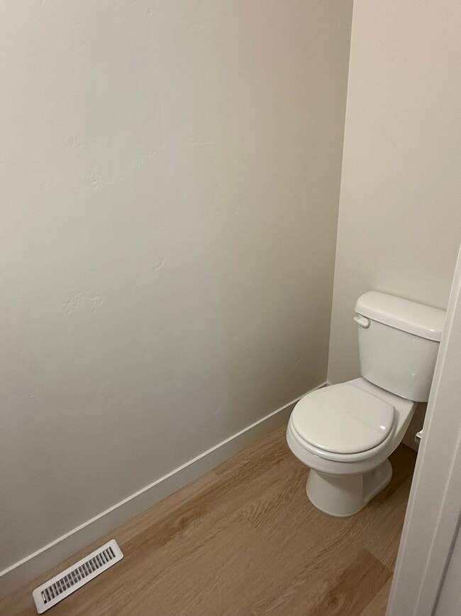 Building Photo - Beautiful townhome, construction just completed, 2 car garage, central air